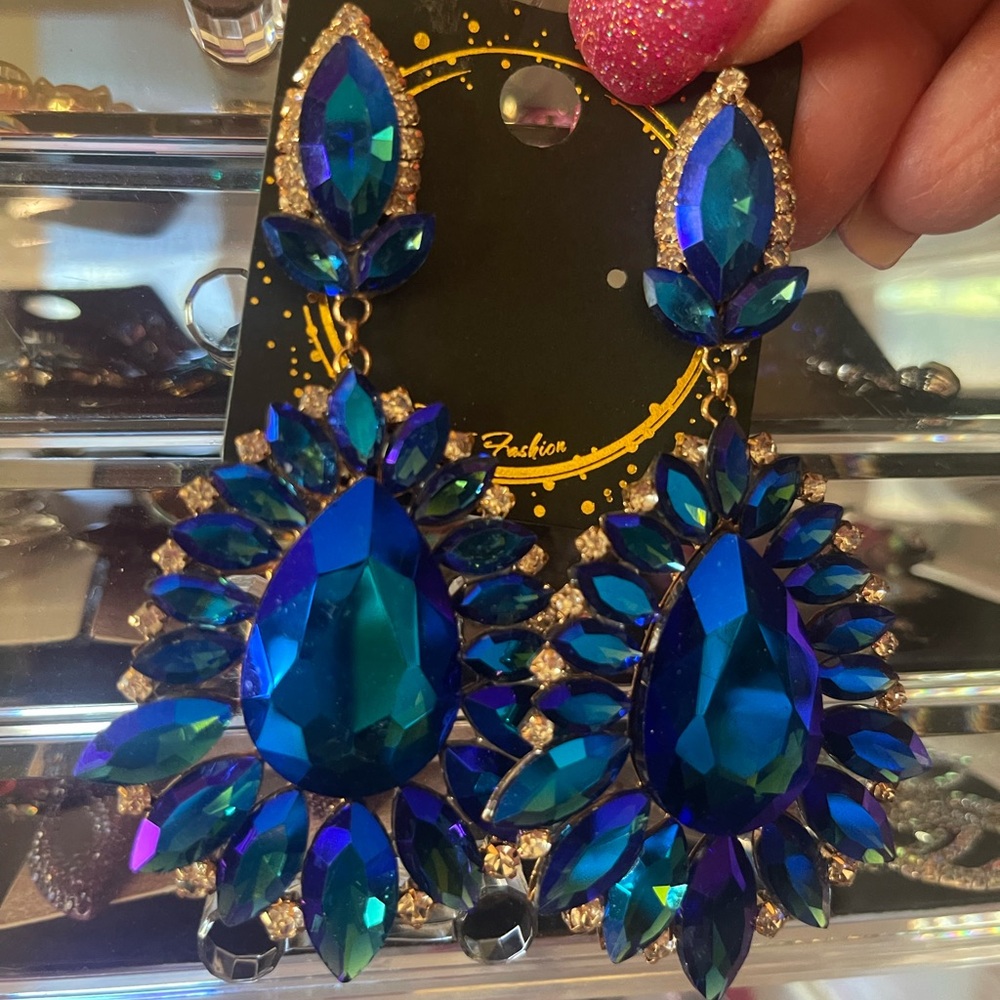 Elegant Blue Crystal Earrings